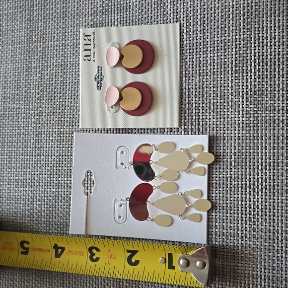 WOMEN'S FASHION JEWELRY BUNDLE OF 2 PAIR OF PIERCED EARRINGS - Picture 5 of 10